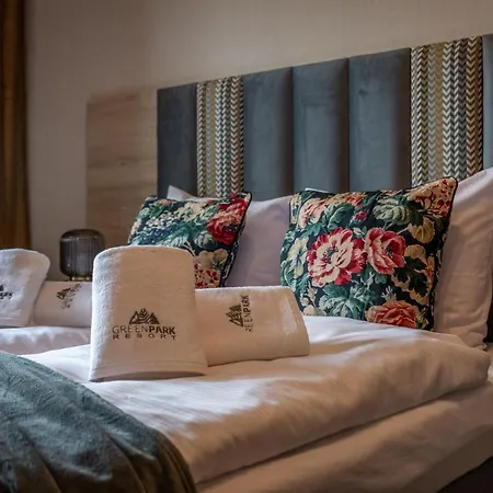 Przytulny Kat W Park W Budynku Z Basenem, Sauna, Jacuzzi شقة