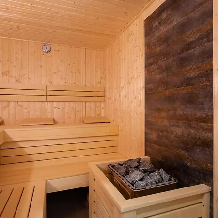 Przytulny Kat W Park W Budynku Z Basenem, Sauna, Jacuzzi Apartamento