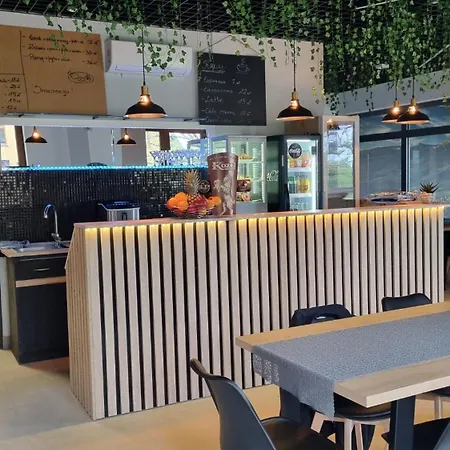 Przytulny Kat W Park W Budynku Z Basenem, Sauna, Jacuzzi Apartamento